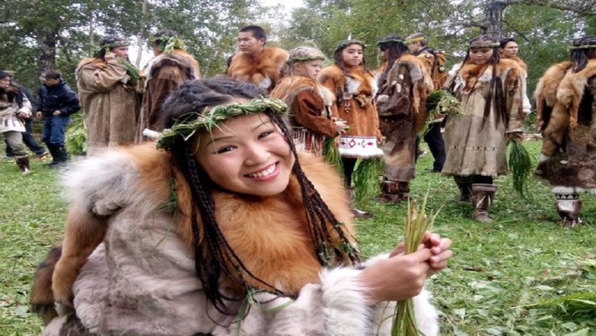 Обычай «носить парики»